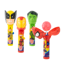 Marvel Mix Pop Ups Lollipop 12x10g med fyra klubbor formade som Wolverine, Iron Man, Hulk och Spider-Man på vit bakgrund