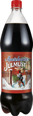 Zoom bild av Apotekarnes Julmust 1,4L PET-flaska med klassisk röd etikett och tomtillustration, röd skruvkork