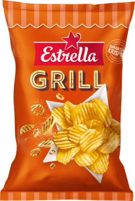 Zoom bild av Orange påse Estrella Grill Chips med räfflade potatischips och texten Garanterat Krispig på förpackningen