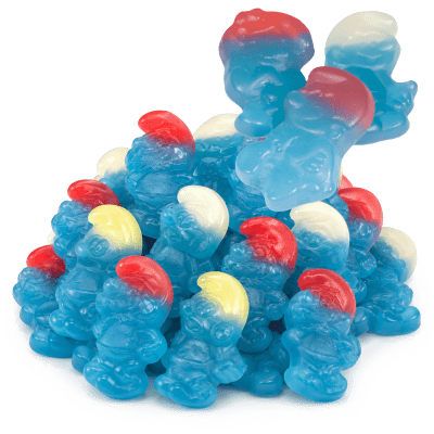 Zoom bild av En stor hög Haribo Smurf geléfigurer i blått med färgglada mössor i rött, vitt och gult mot vit bakgrund