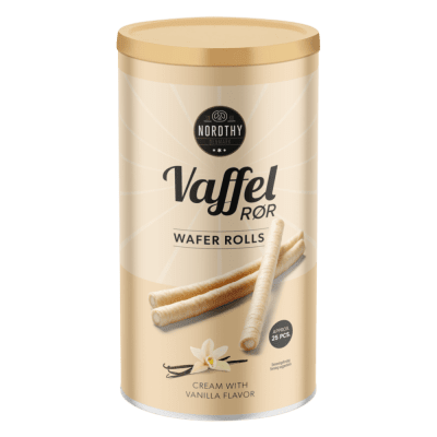 Zoom bild av Nordthy Vaffelror Vanilje 250g i beige cylindrisk burk med guldlock, vaffelrör med vaniljkräm synliga på förpackningen