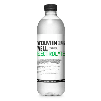 Zoom bild av Vitamin Well Electrolytes Lemon Lime 500ml plastflaska med svart kork och vit etikett med grön text, isotonisk sportdryck