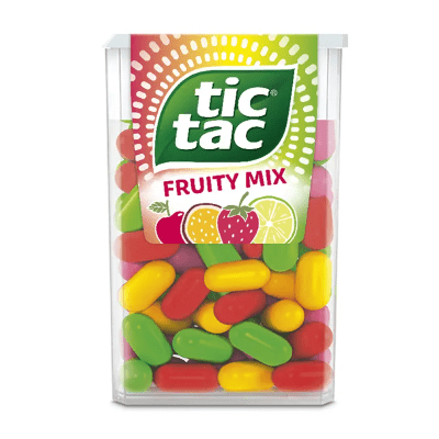 Zoom bild av Tic Tac Fruity Mix 18g genomskinlig ask fylld med färgglada röda, gula och gröna pastiller i fruktsmak